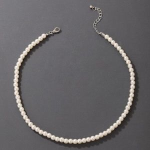 Pearl beaded necklace